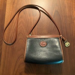 ✨Vintage✨ Dooney & Bourke Leather Small Crossbody